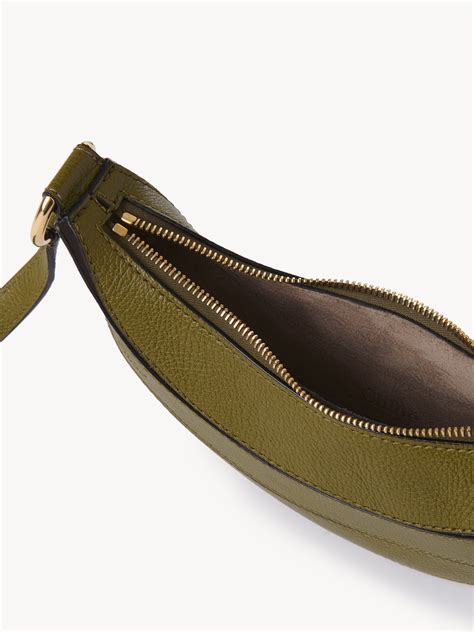 chloe flat pouch|Banana flat pouch in grained leather .